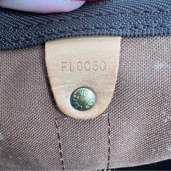 Louis Vuitton Keepall 45 Monogram Coated Canvas Travel Bag Duffle Weekender - Picture 11 of 14